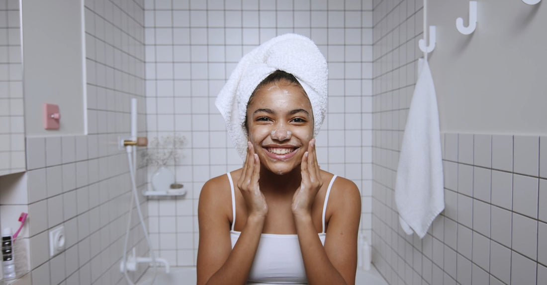 🌟 4 Skincare Mistakes That Are Sabotaging Your Glow (And How to Fix Them)